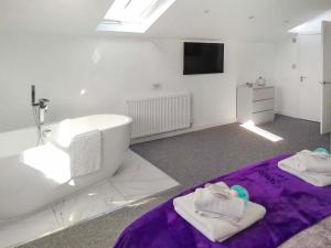 Red Kite Cottage-Ukc6982