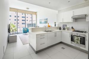 Frank Porter - Panoramic Tower