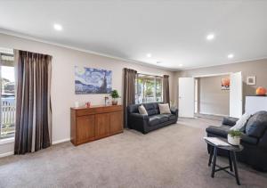 LIVING LUX Ballarat, Modern 2BR Home with Garden, Free Parking