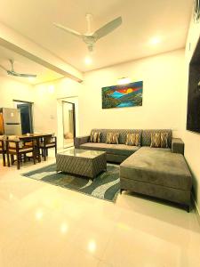 New Spacious 2BHK in Peaceful Colony with Private Parking 2S