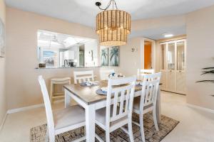 Ocean Harbour South 608