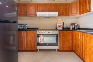 Frank Porter - Icon Tower 1