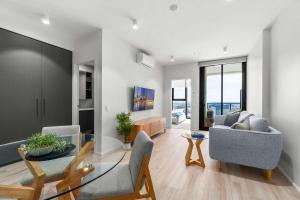 Skyview City Escape - Walkable & Central