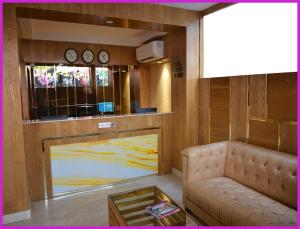 PRIME LOCATION NEAR SEA BEACH HOTEL NILADREE WAVES! Puri - Near Jagannath Temple and Golden Beach- Swargadwar Beach - Bengali Market - A Top Rated Hotel IN PURI