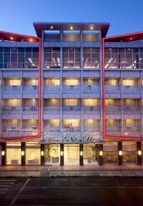 圣埃利斯酒店 - 董索