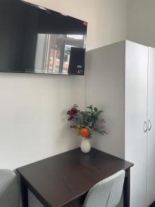 The Riverbank Suites, Central, New, Facilities