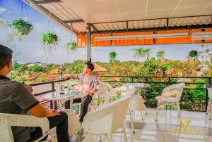 SPRING GARDEN HOTEL LK