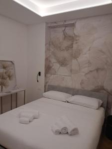 LAURINA Home Collection