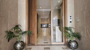 Beautiful 3-Bedroom Apartment in Maarif, Spacious Living for Families, Groups & Business Travelers