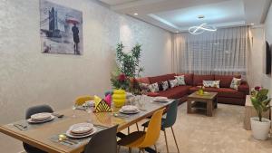 Beautiful 3-Bedroom Apartment in Maarif, Spacious Living for Families, Groups & Business Travelers