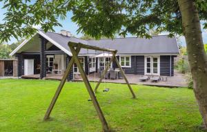 Lovely Log House On Møn