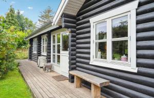 Lovely Log House On Møn