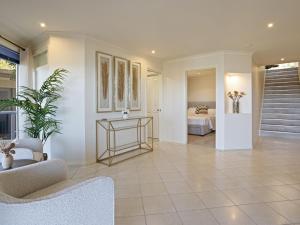 The Peninsula Panorama