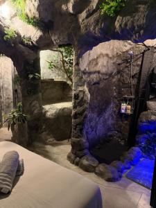 La love grotte immersion complète avec jacuzzi
