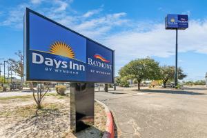 Baymont by Wyndham San Antonio Downtown