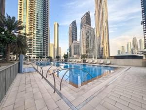 PVH - Contemporary 1BR Near Burj Khalifa - Forte Tower 2
