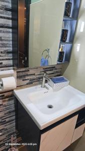 2 room,1 cr, urban, 4 ppl near Highway town proper