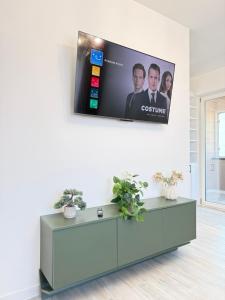 Exceptional Palas Mall Apartments DP Residential