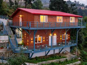The Urban Escape by Alaya Stays