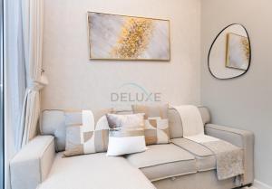 1BR Facing Canal and City Views, Just a Short Walk to Bus Stop and Marine Transport, Reva Residences, Business Bay by Deluxe Holiday Homes