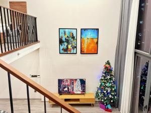 PentStudio Westlake - Cozy Duplex Apartment - New