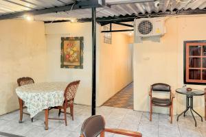 Perdana Kasih Hotel Pemuda Klaten Mitra RedDoorz