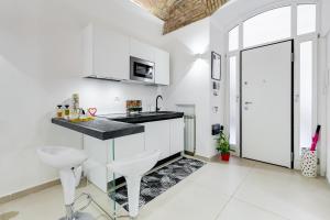 Vatican Scipioni Charming Studio relaxing and patio