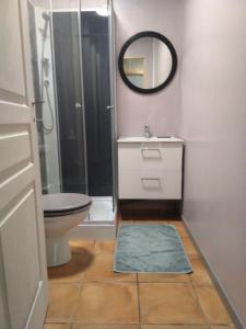 grand studio au calme vue sur la rivière