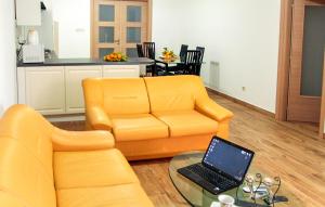 3 Bedroom Gorgeous Apartment In Klek