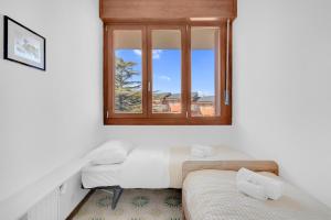 200mt Lake - Flower Home with Pool & Tennis