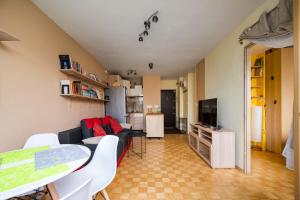 Solec Powiśle Homely Apartment by BookingHost