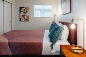 SXSW Choice at Golden Girls New Home at Downtown Austin, 6th Street, Walk to the Best Eateries