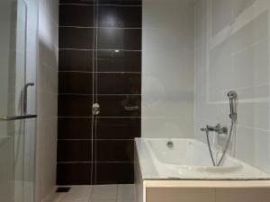 Encorp Marina -- Puteri Harbour & Harbour View #1BR1B #2pax by Cowidea