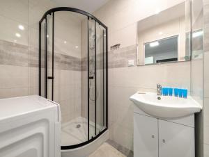 Prusa Central Residence Apartment by BookingHost