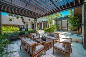 Villa St Lau - Signature 3BR Hideaway in Ubud