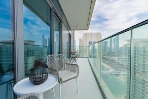 Stunning View, Easy Access to Dubai Attraction, Beach Vista Tower 2, Emaar Beachfront by Deluxe Holiday Homes