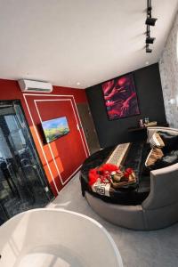 Mastery Hotel Nhà Bè