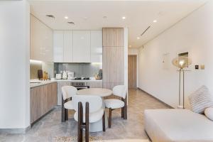 Cosy-Chic 1Bed with Canal Views Near Burj Khalifa