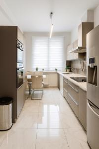 Exclusive Apartment with Terrace, View & Jacuzzi