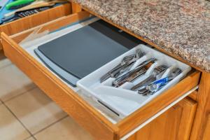 Nice House 4 bedrooms 2 baths, free Wi-Fi, Parking, Washer