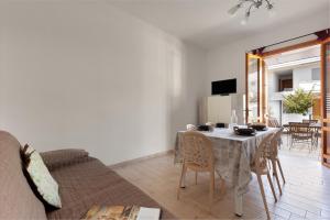 Villino Pascoli by BarbarHouse