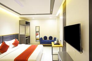 Hotel Apple Wood Residency Delhi Airport