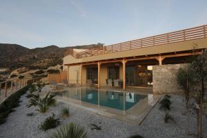 Costa del Sur Luxury Living Villas