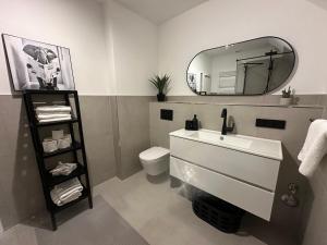 2 Zi Wohnung, zentrale Lage mit Parkplatz, 15 min vom Hbf Hamburg