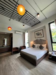 Horizon Village & Resort