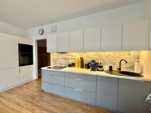 Modlinska Residence by JumpInHere