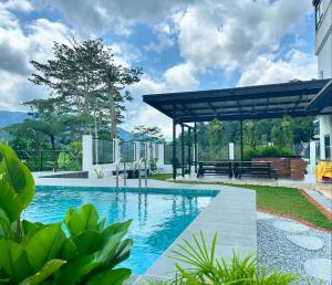 Camellia House, Dual-Suite bungalow with Swimming Pool