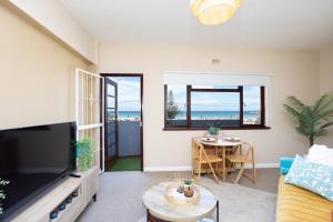 Beach Front Retreat in Fish Hoek