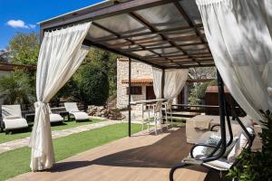 Maratho Villa - with Private Pool