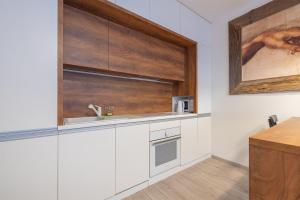 Bright & Stylish Studio Near City Center